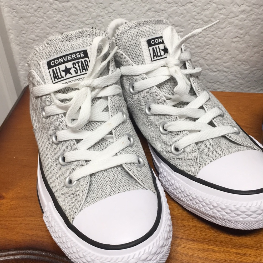 🔥 New Women’s Converse All Stars!!